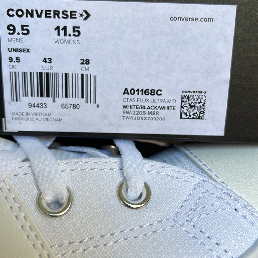 Converse A01168C
CTAS FLUX ULTRA MID WHITE/BLACK/WHITE
Men’s sneakers - Picture 16 of 16
